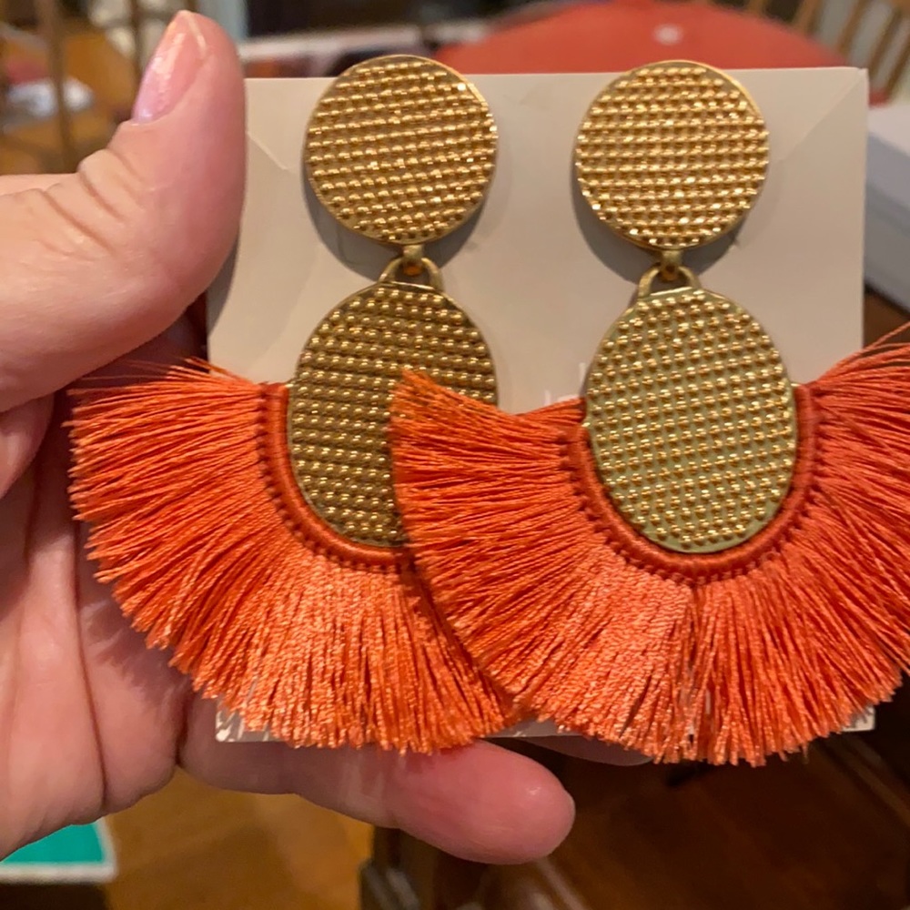 Beautiful India Hicks coral earrings -never worn